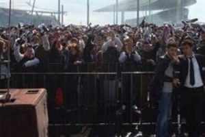 Ma&ccedil; başlamadan 'Gezi' sloganları başladı
