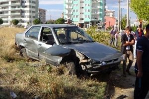 Uşak'ta trafik kazaları: 2 &ouml;l&uuml;, 12 yaralı
