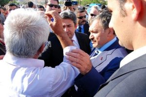 Bakan Eroğlu kazaya tanık oldu