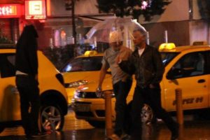 İstanbul'da yağmurlu gece