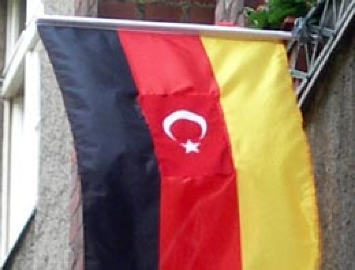Hristiyan Demokratlar'da ilk M&uuml;sl&uuml;man milletvekili