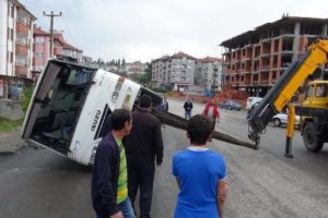 İş&ccedil;i servisleri &ccedil;arpıştı