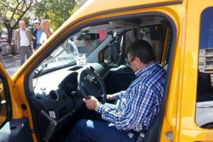 CHP'li Altay taksi şof&ouml;r&uuml; oldu