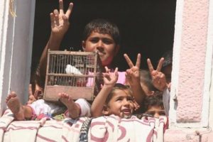 Tek moral kaynakları kafesteki kanarya