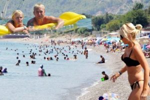 Sahiller dolmaya devam ediyor