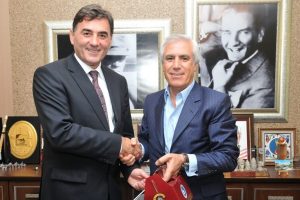 Kosova'dan Nil&uuml;fer'e işbirliği &ccedil;ağrısı