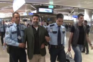 Bu kez de kendini yakmaya &ccedil;alıştı