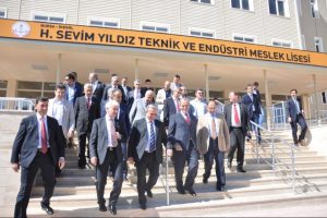 Valiyi kızdıran ziyaret