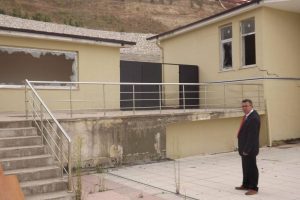 Bursa'da dev k&uuml;lt&uuml;r merkezi &ccedil;&uuml;r&uuml;meye terk edildi