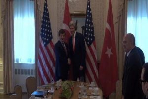 Davutoğlu, Kerry ile g&ouml;r&uuml;şt&uuml;