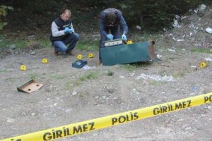&Ccedil;aldıkları otomobil ile ganyan bayisi soydular