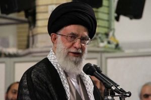 Hamaney 80 siyasi tutuklunun affını onayladı