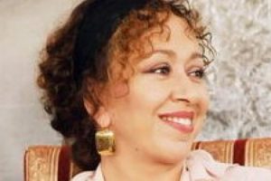 Şebnem S&ouml;nmez kaza ge&ccedil;irdi