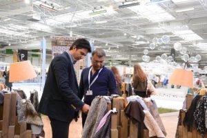 Paris'te Bursa r&uuml;zgarı