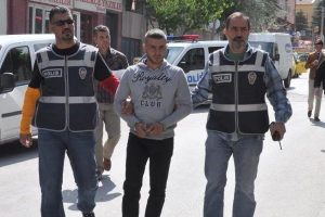 Taksiciyi ayağından vurdu!
