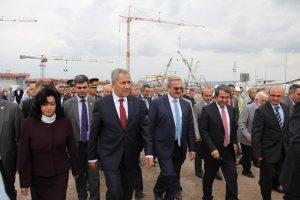 "Dev otoyol projesi T&uuml;rkiye'nin geldiği noktayı g&ouml;steriyor"