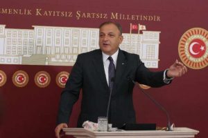 Belediye başkan adayı mı oluyor ?