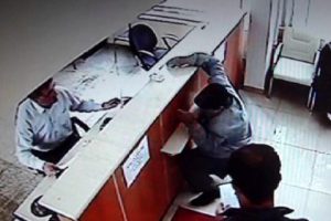 Su faturasını &ouml;dedikten sonra kalp krizi ge&ccedil;irip &ouml;ld&uuml;
