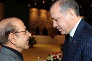 Başbakan, Neşet Ertaş i&ccedil;in sahneye &ccedil;ıkacak