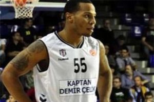 Beşiktaş Fenerbah&ccedil;e'yi devirdi