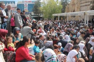 İlk hac kafilesi dualarla uğurlandı