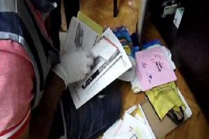 Polisin su&ccedil; &ouml;rg&uuml;t&uuml; operasyonu kamerada