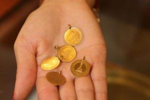 Altını gram gram biriktiriyorlar