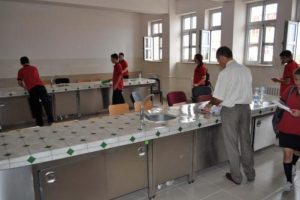 Okul m&uuml;d&uuml;r&uuml;ne soruşturma
