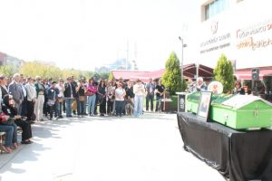 Bursalı gazeteci kansere yenik d&uuml;şt&uuml;