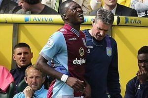 Benteke 6 hafta yok