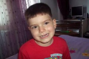 Minik Arif son yolculuğuna uğurlandı