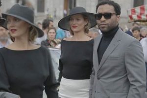 Kate Moss b&uuml;y&uuml;ledi