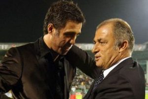 Hakan Ş&uuml;k&uuml;r'den Fatih Terim'e destek...