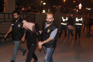 Polisten şifreli fuhuş operasyonu
