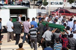 D&uuml;ğ&uuml;nde maganda kurşunu can aldı