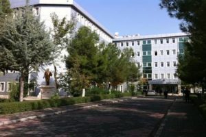 Adliye tuvaletinde seks skandalı