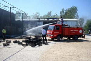Narenciye fabrikasında yangın