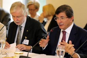 Davutoğlu,BMGK'ya y&uuml;klendi