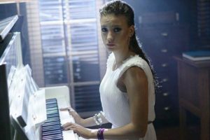 Serenay Sarıkaya'dan piyano resitali!