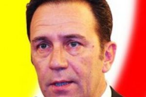 'Terim'i savunmak Demir&ouml;ren'e mi kaldı'