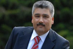 &Ccedil;iller'in prensi MHP adayı