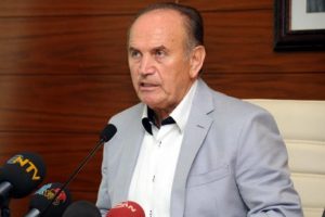 Kadir Topbaş, gazetelere ilan verdi