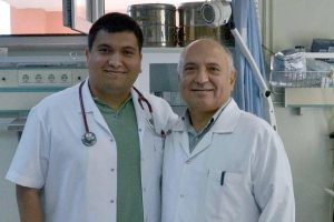 Baba- oğul doktorlar aynı hastanede