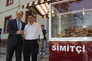 İneg&ouml;l'de simit&ccedil;ilere tek tip araba