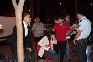Eski sevgilisini bı&ccedil;aklayan berber yakalandı