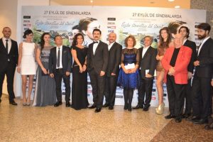 '&Ouml;yle Bir Sevdim Ki Seni' İstanbul galası yapıldı