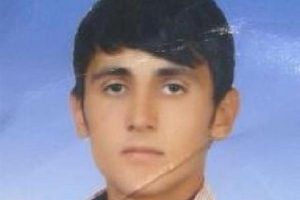 Kanlı usturayla yakalandı