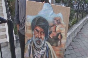 Tarık Akan'ın hediyesini g&ouml;remedi