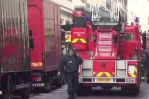 Paris'te T&uuml;rk mahallesinde patlama: 3 &ouml;l&uuml;
