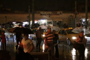 Yağmur İstanbulluyu hazırlıksız yakaladı